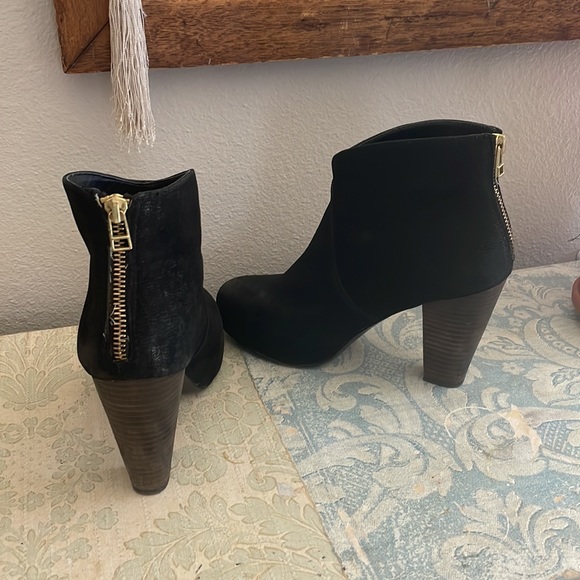 Steve Madden Booties - Picture 2 of 5